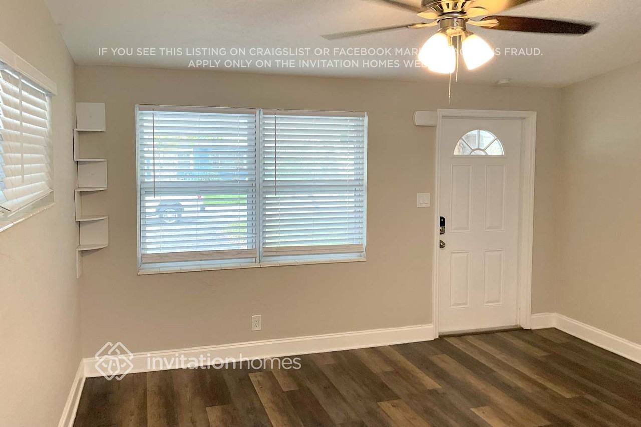 10935 109th Way - Photo 3 of 19