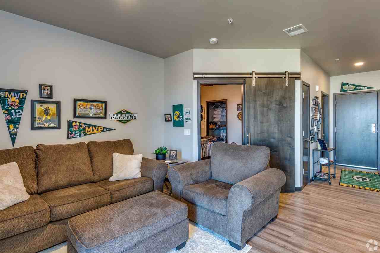 ELEMENT Apartments III - 798 - Photo 4 of 7