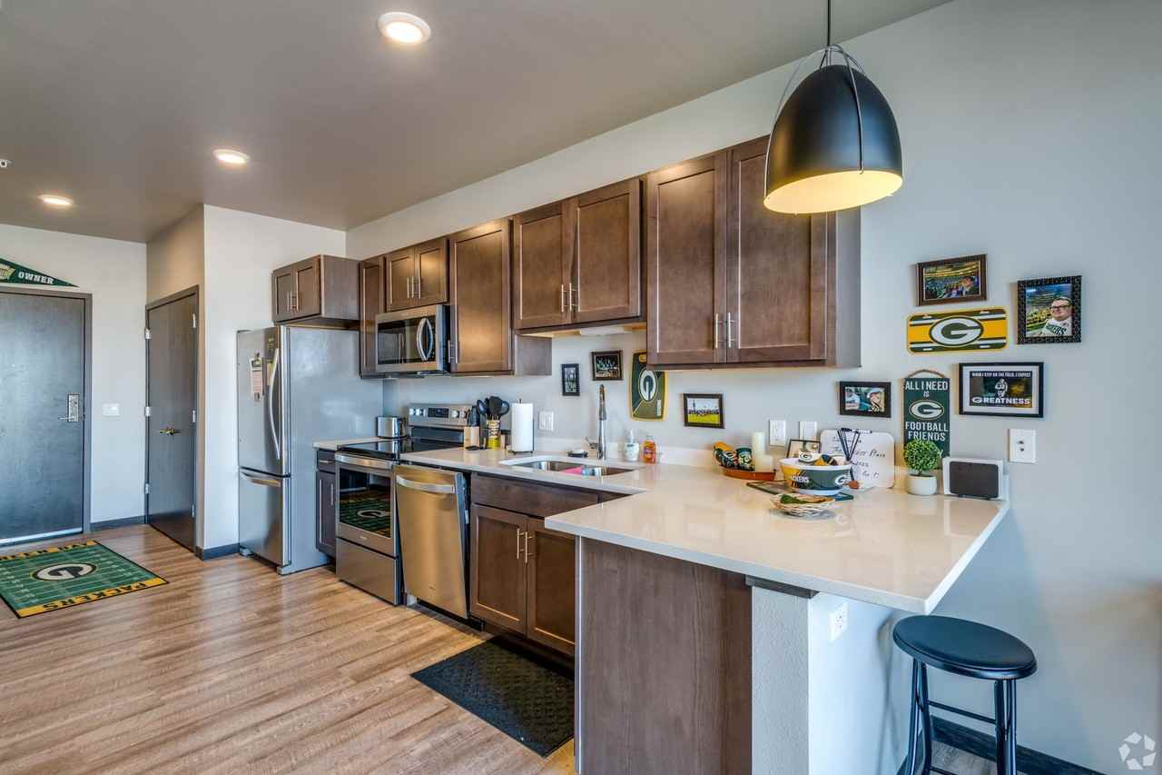 ELEMENT Apartments III - 798 - Photo 7 of 7