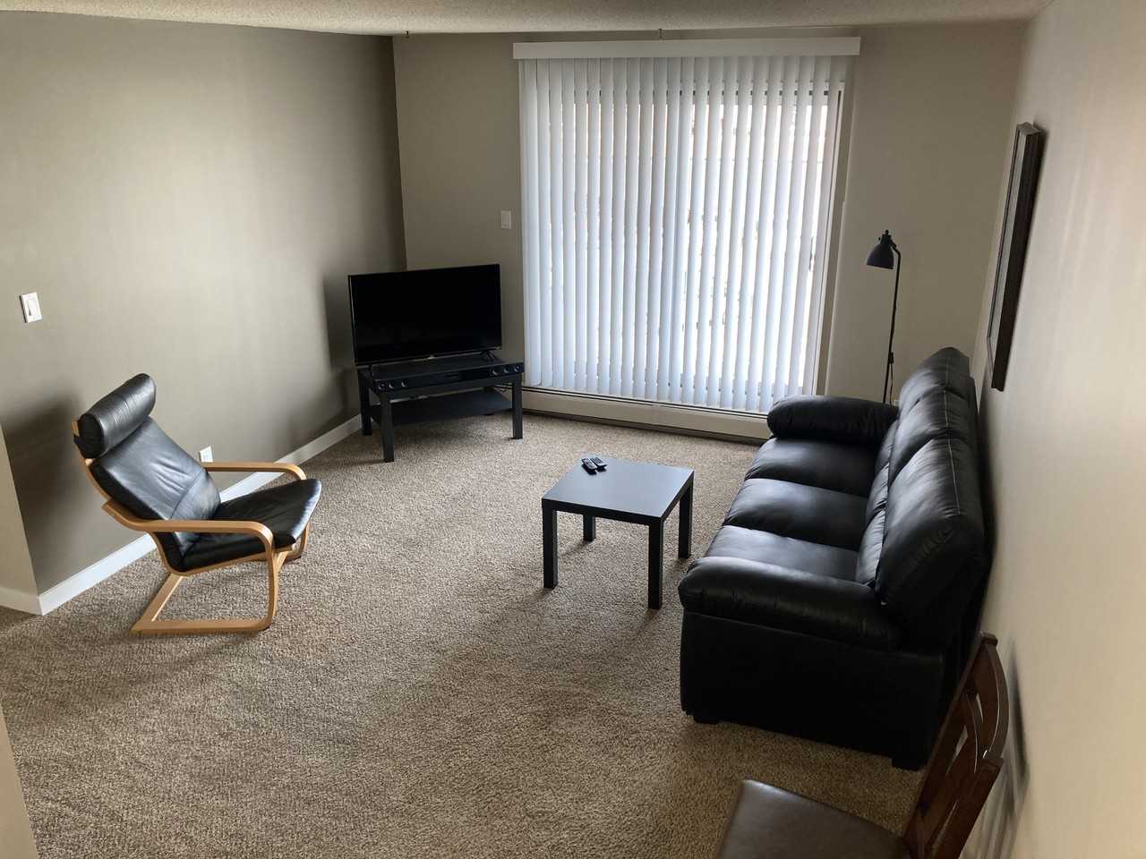 Westbrook Manor - Photo 3 of 30