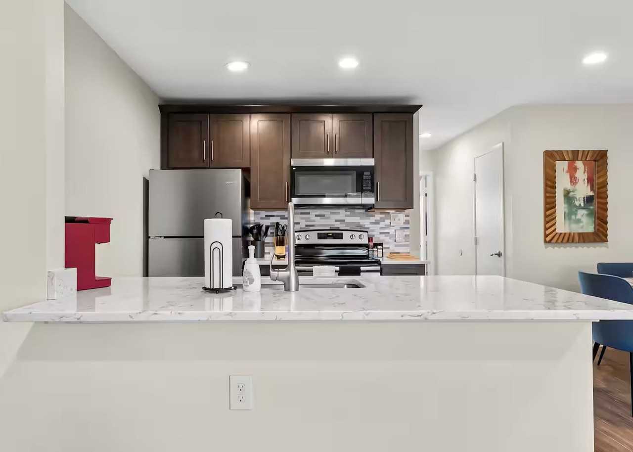 Royal Oak Place - Photo 4 of 40