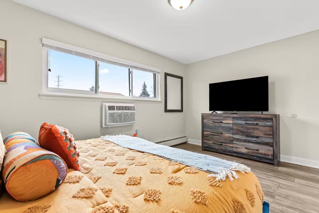 Royal Oak Place - Photo 5 of 40