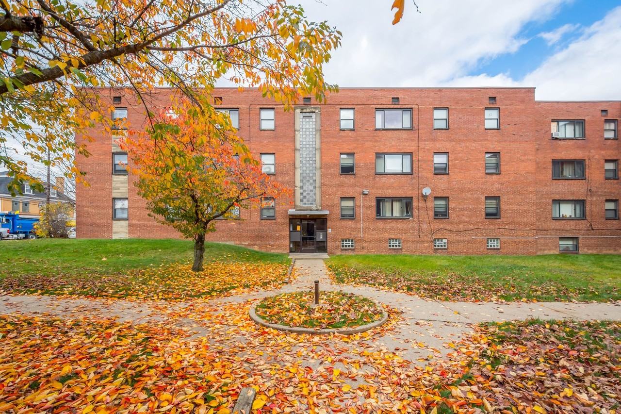 2117 Brownsville Road - Photo 4 of 50