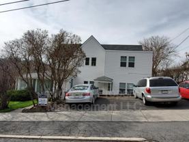 325 Ne Kamiaken St #3 - Photo 1 of 1