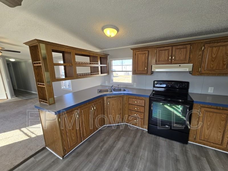 700 W Ridgeway Ave ##Lot