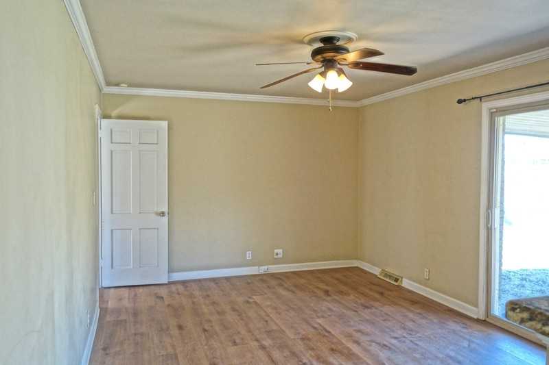 905 Coronado Ave Se - Photo 5 of 18