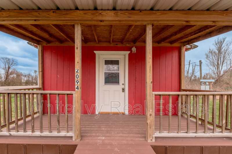 2094 S Robb St - Photo 3 of 23