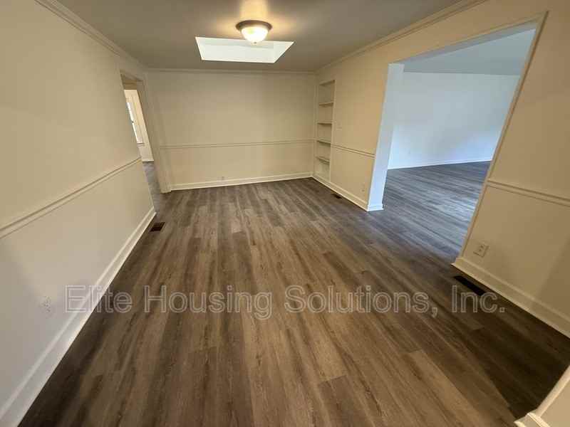 1068 Matson Drive - Photo 6 of 31