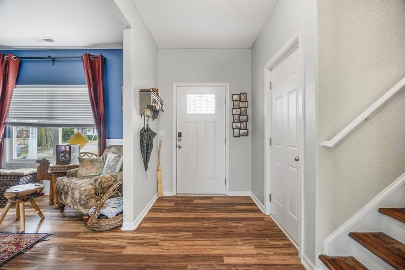 4882 Elmhurst Ave - Photo 4 of 31