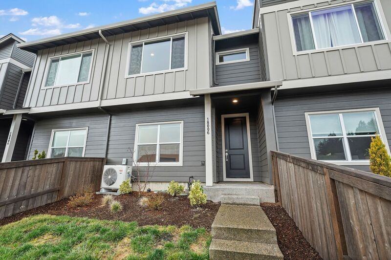 18006 Ne 47th Ave - Photo 3 of 35