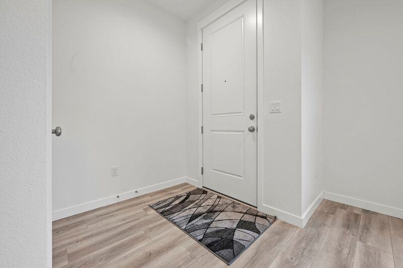 18006 Ne 47th Ave - Photo 4 of 35