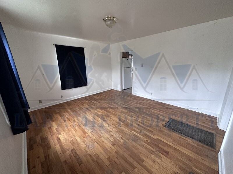 918 E Gibbon St - Photo 2 of 17