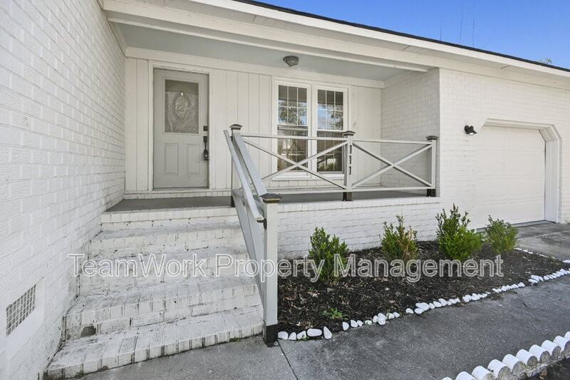 111 Ruffin Rd - Photo 2 of 31