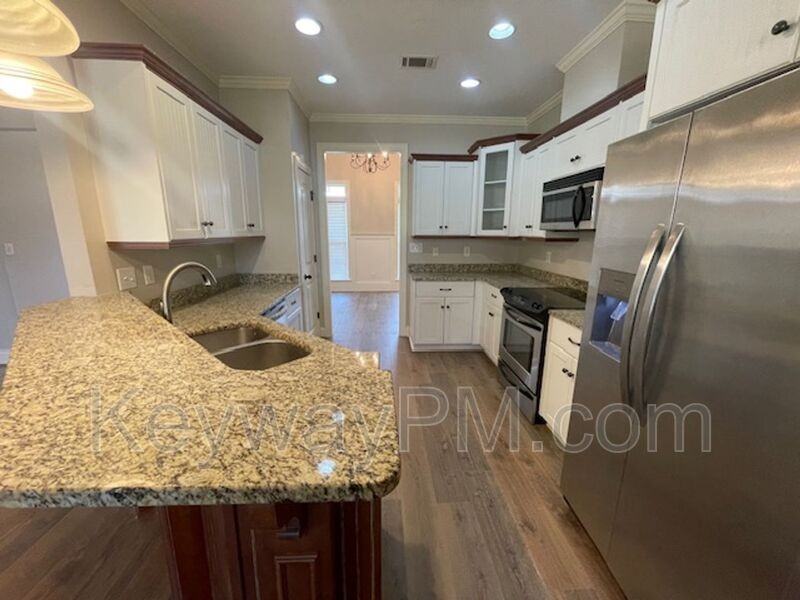 505 Jutland Way - Photo 6 of 18