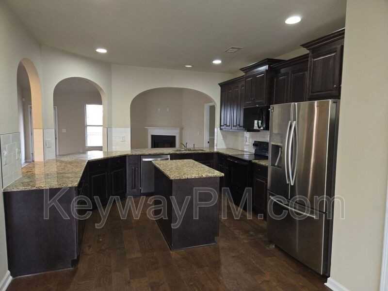 5370 Bull St - Photo 6 of 16