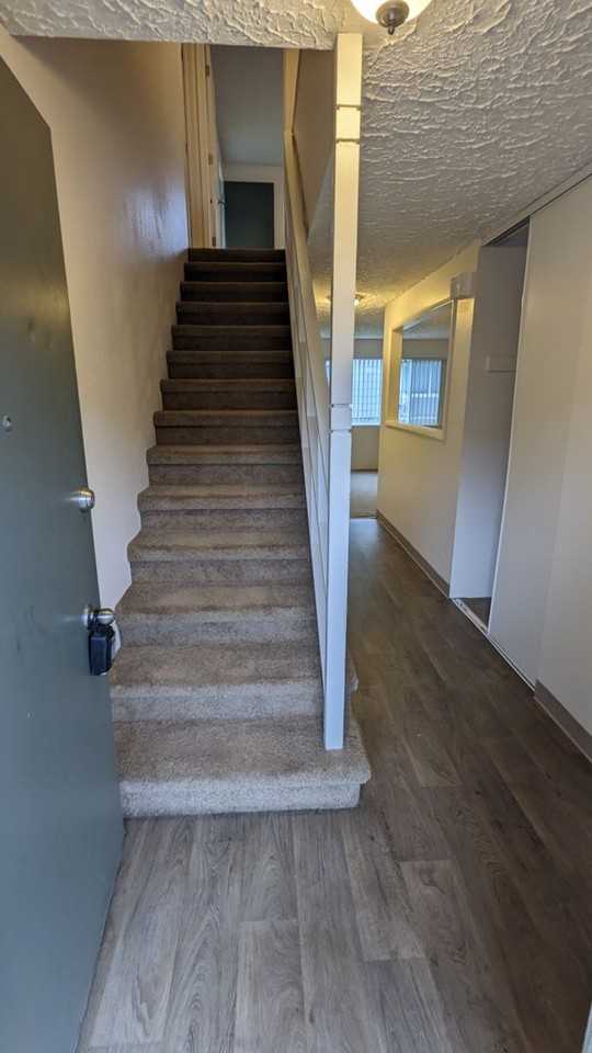 Royal Crest Townhomes - Photo 7 of 50