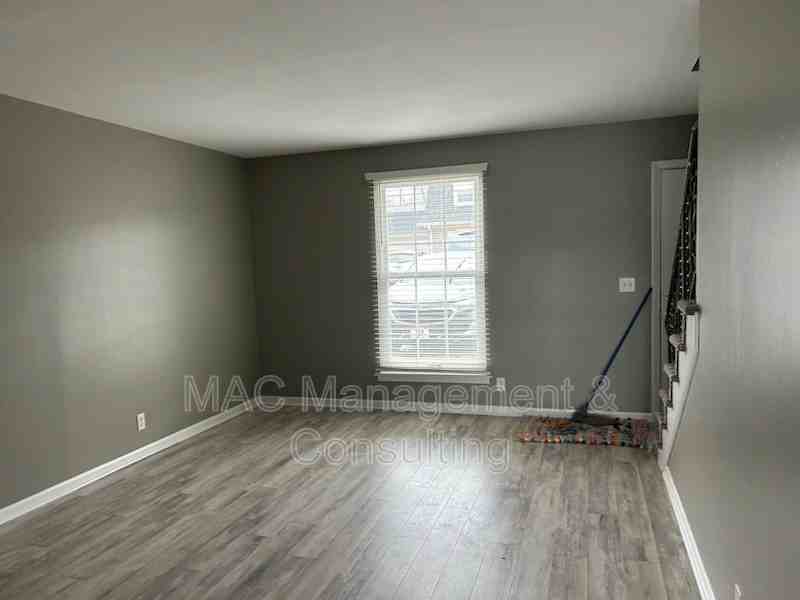 1010 Country Club Rd #K4 - Photo 2 of 11