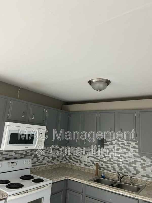 1010 Country Club Rd #K4 - Photo 4 of 11