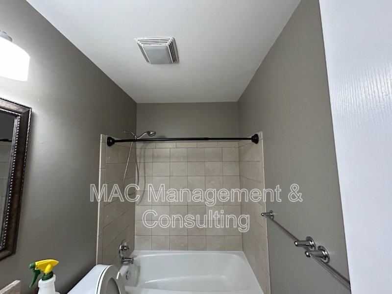 1010 Country Club Rd #K4 - Photo 7 of 11