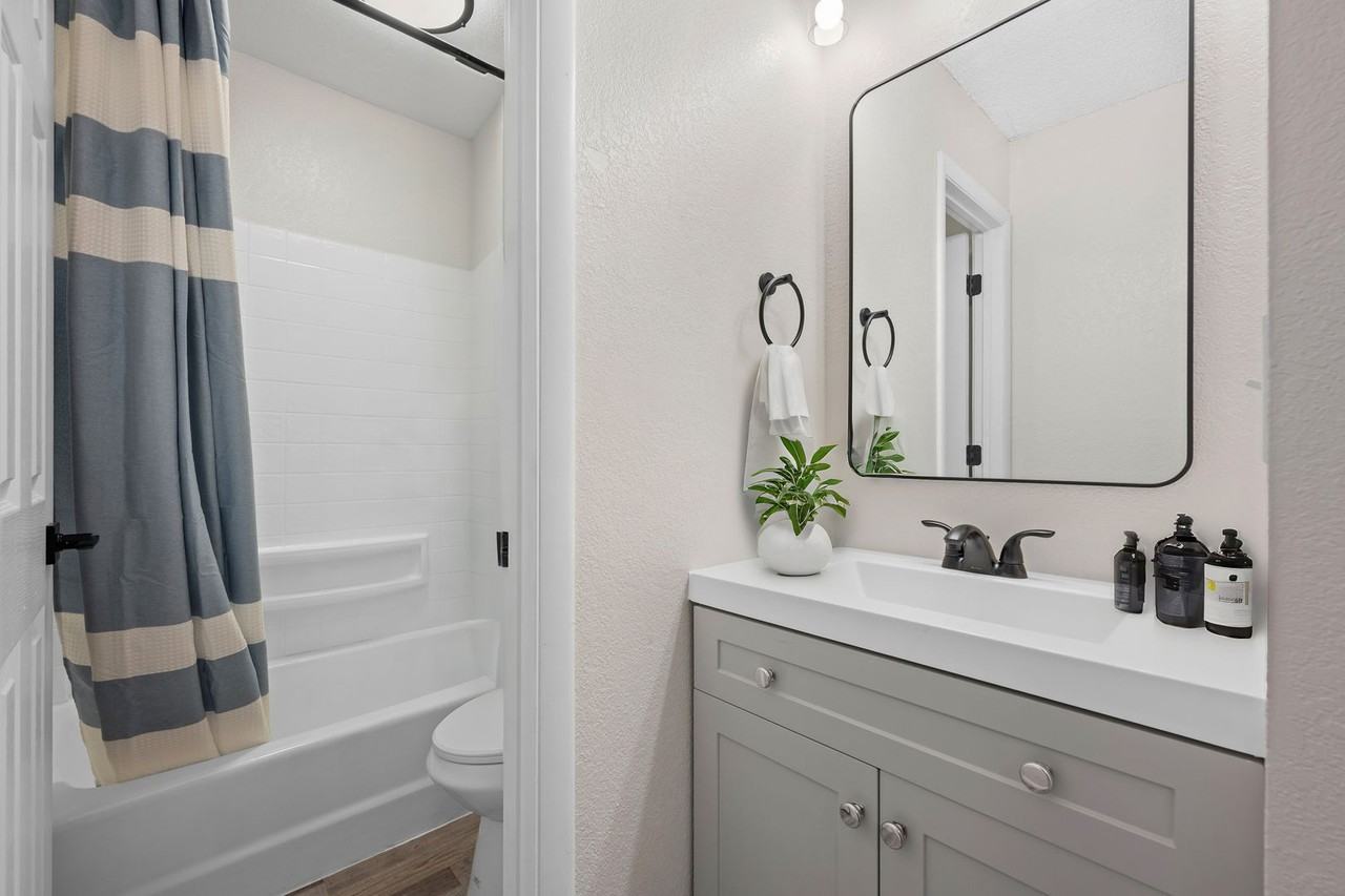 North Star Apartments - Photo 3 of 39