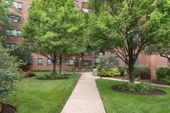 5550 S Dorchester - Photo 1 of 1