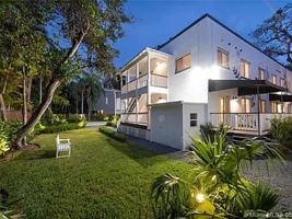 featured image of 3661 Poinciana Ave
