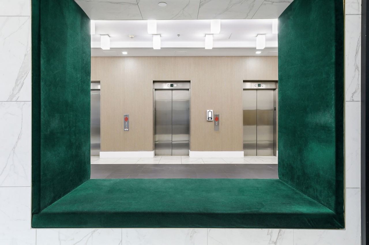 Camden Court - Photo 7 of 35