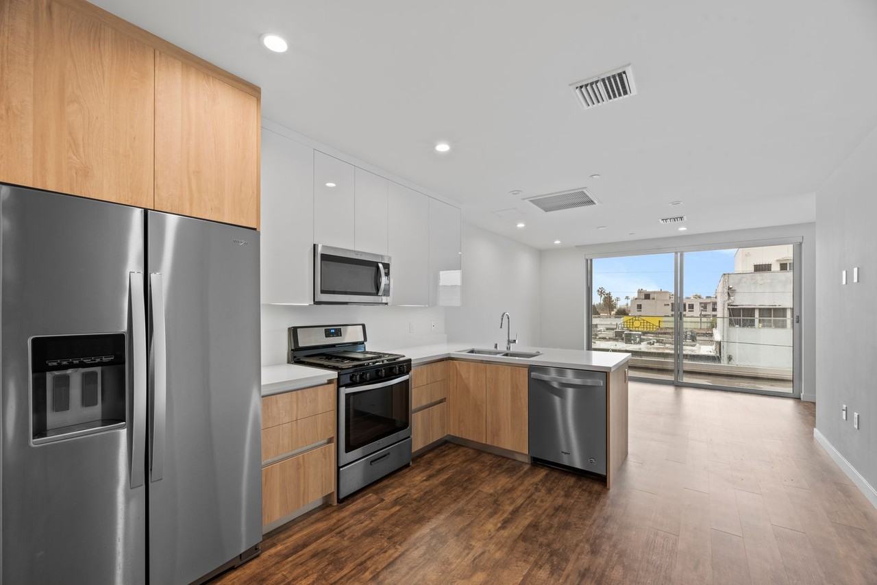 TALA Residences at Sweetzer - Photo 7 of 30