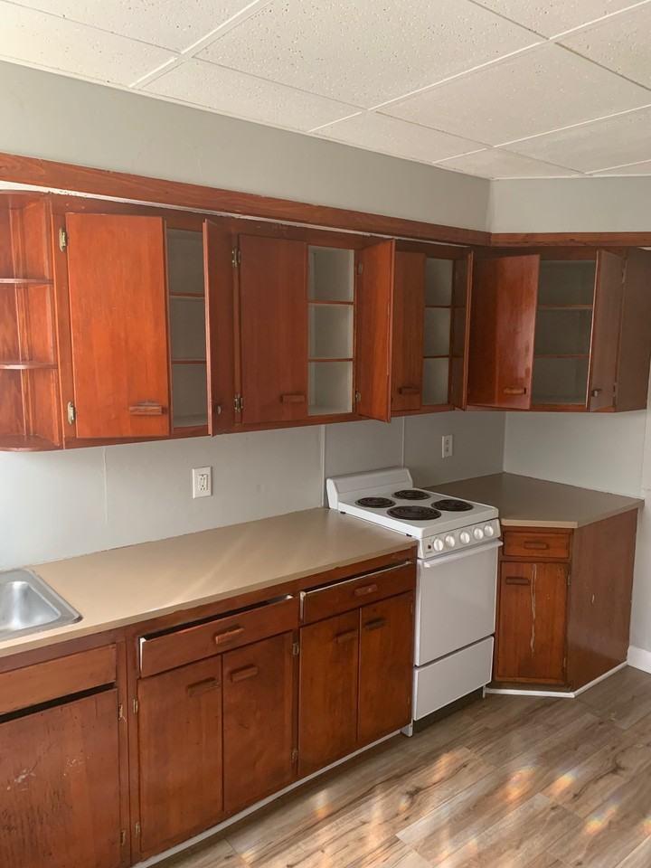 111 Ash St - Photo 2 of 7