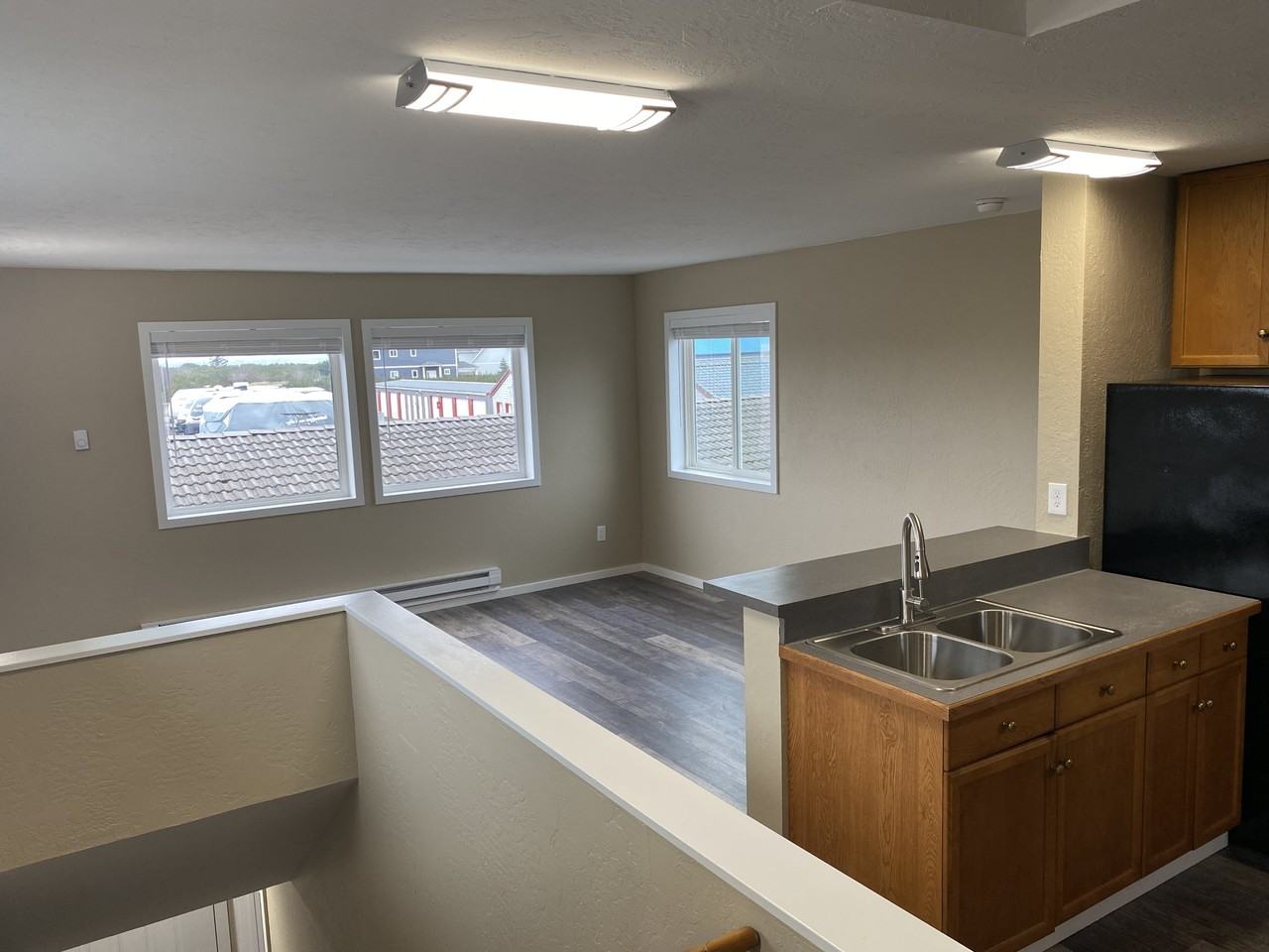 991 Silver King Avenue, SE - Photo 2 of 32