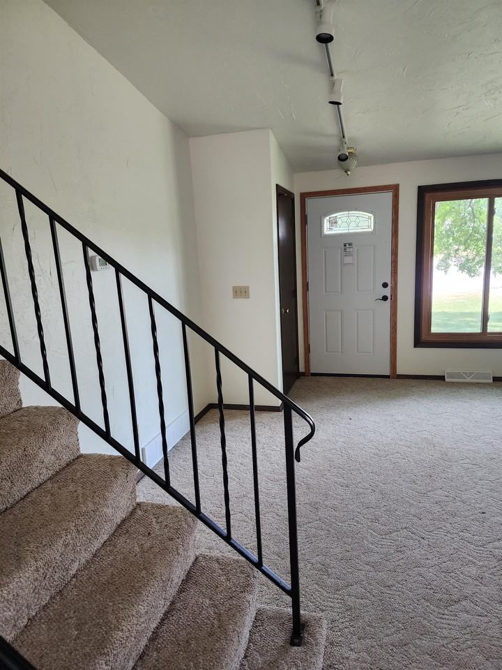 3296 Peterson Road - Photo 4 of 29