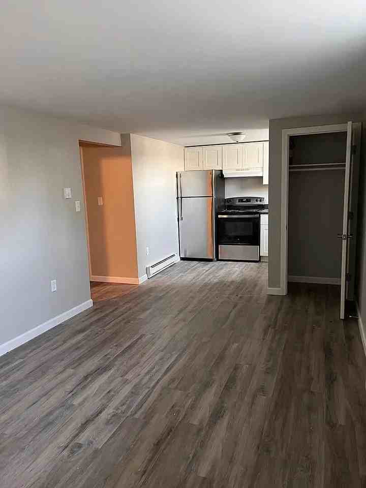 72 Oak Street - Photo 2 of 10