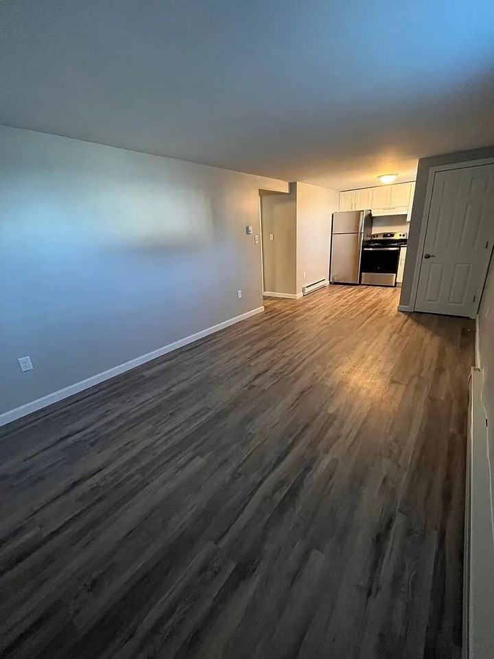 72 Oak Street - Photo 3 of 10