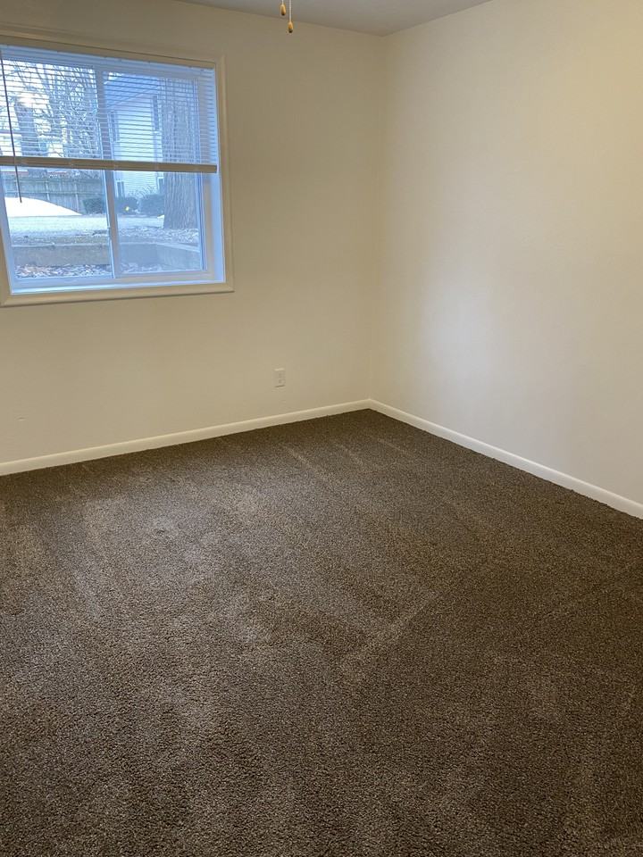 119 2nd Ave - Photo 3 of 4