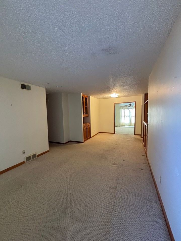 2400 Sw 53rd St - Photo 3 of 12