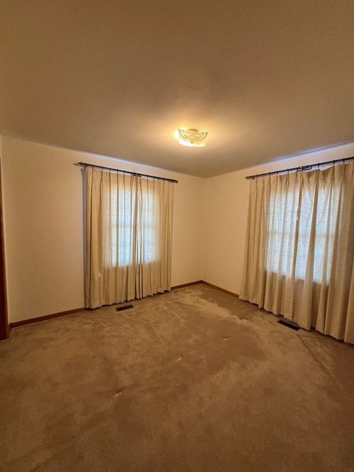 2400 Sw 53rd St - Photo 5 of 12