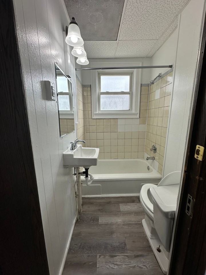 422 Pearl (YPF LLC) - Photo 4 of 10