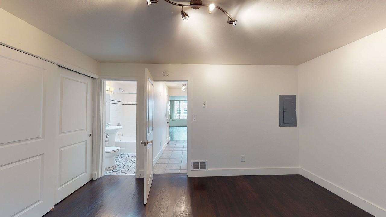 401 Harvard Ave (123) - Photo 3 of 9