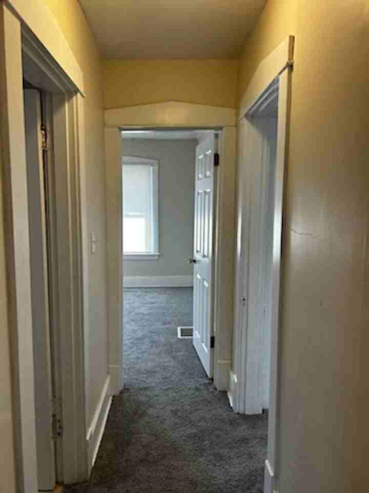 808 S 36th St - Photo 5 of 11