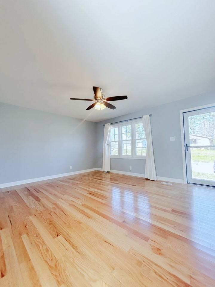 2307 Wintergreen Pl - Photo 3 of 19