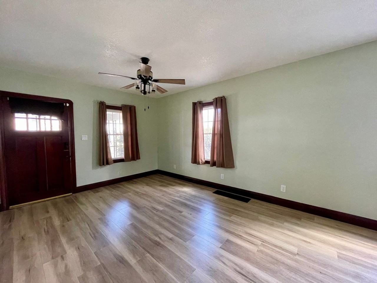 55 W Raleigh Ave - Photo 3 of 8