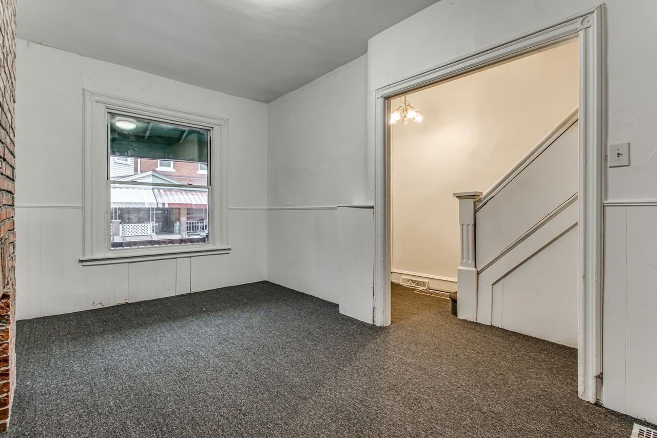 354 Ophelia St - Photo 3 of 36