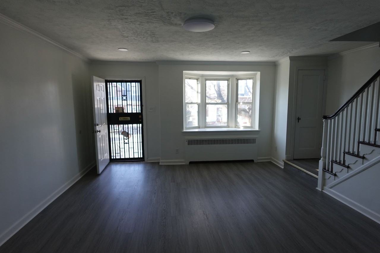 6819 Rutland St - Photo 3 of 17