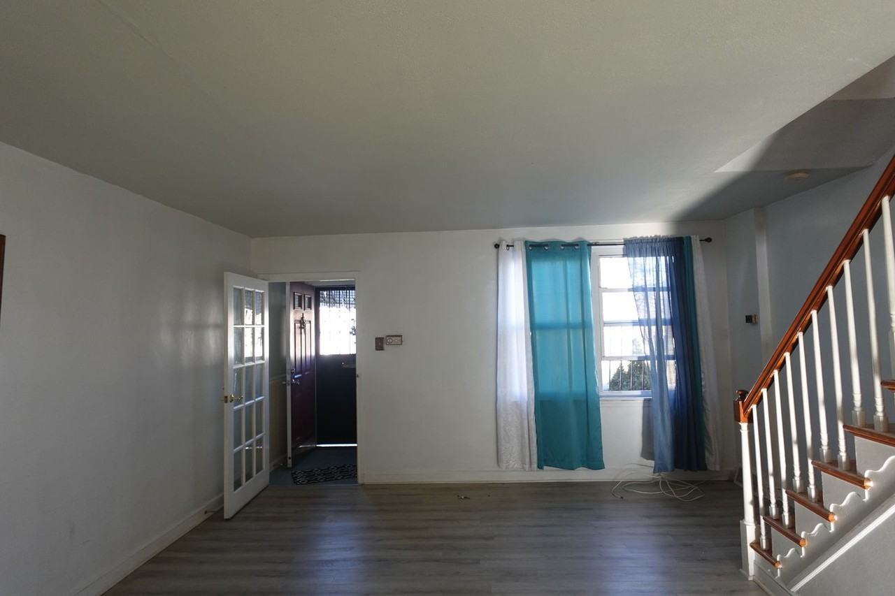 7023 Large St - Photo 3 of 15