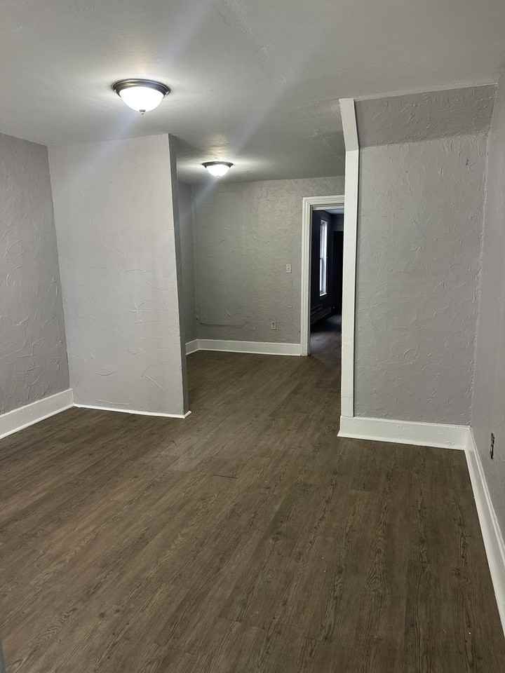 226 Mulberry St - Photo 2 of 15