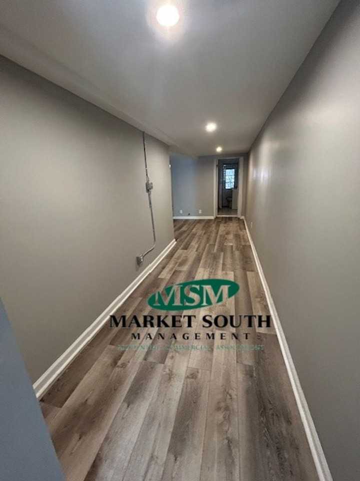 216 1/2 E Jones St - Photo 2 of 12