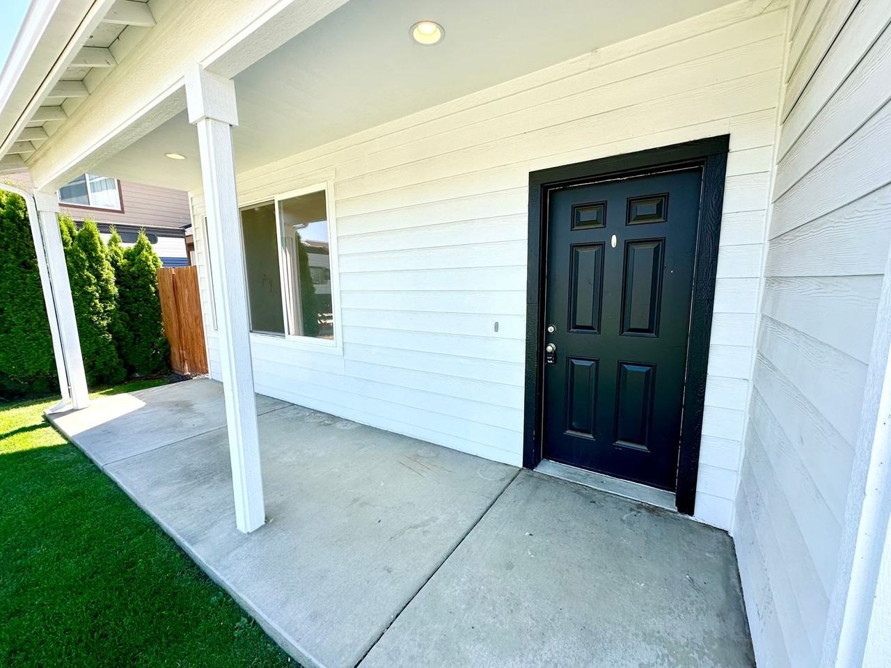 1600 E Seattle Ave - Photo 2 of 28