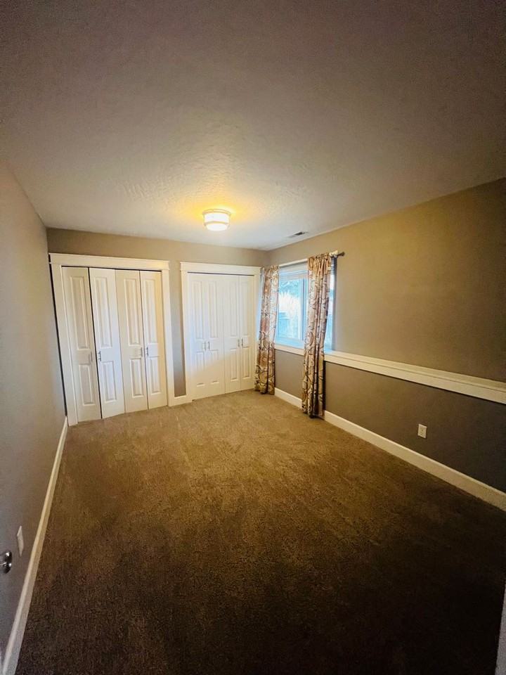 6700 Cam Ct - Photo 3 of 25