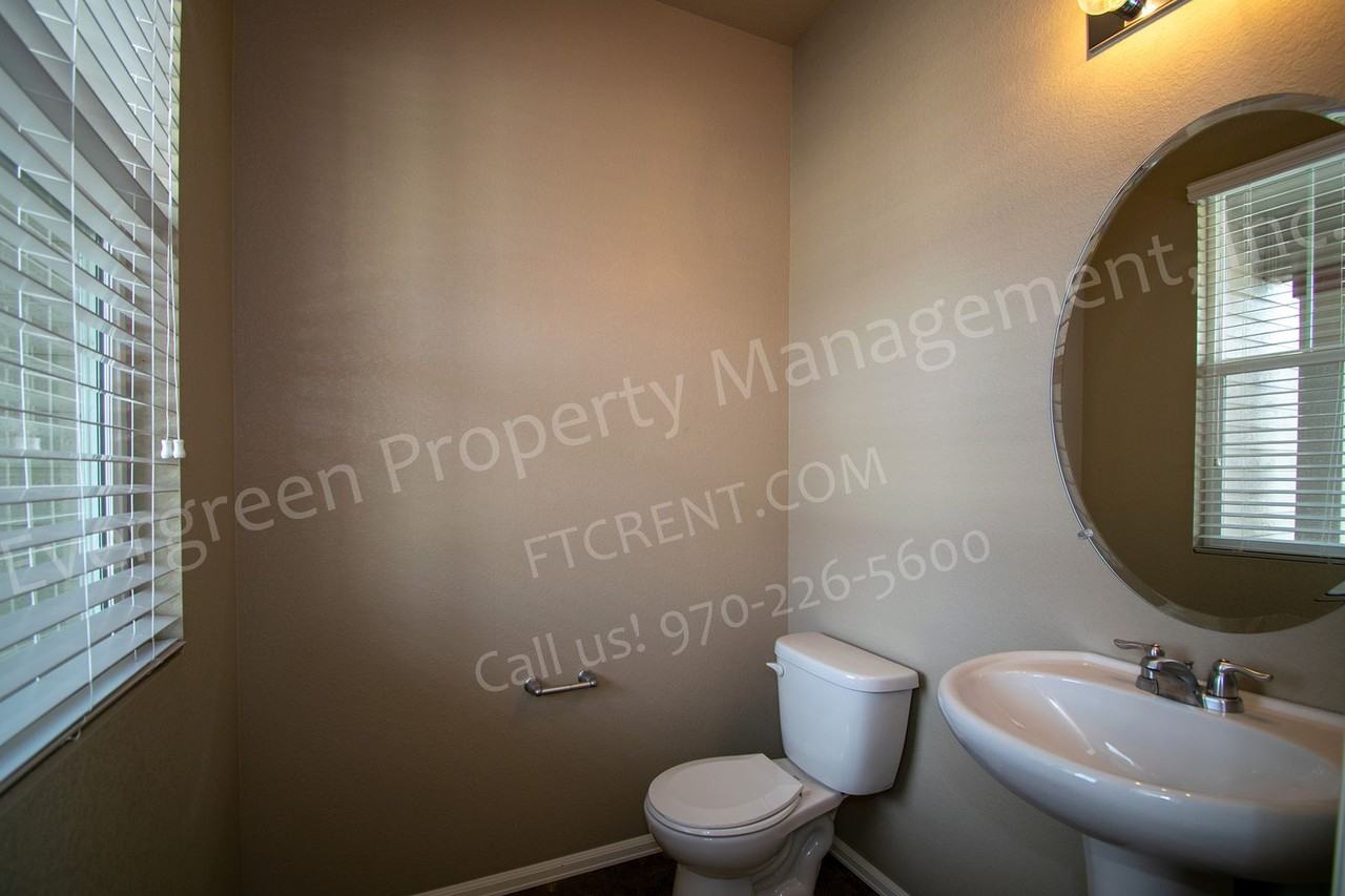 6807 Grainery Rd - Photo 4 of 49