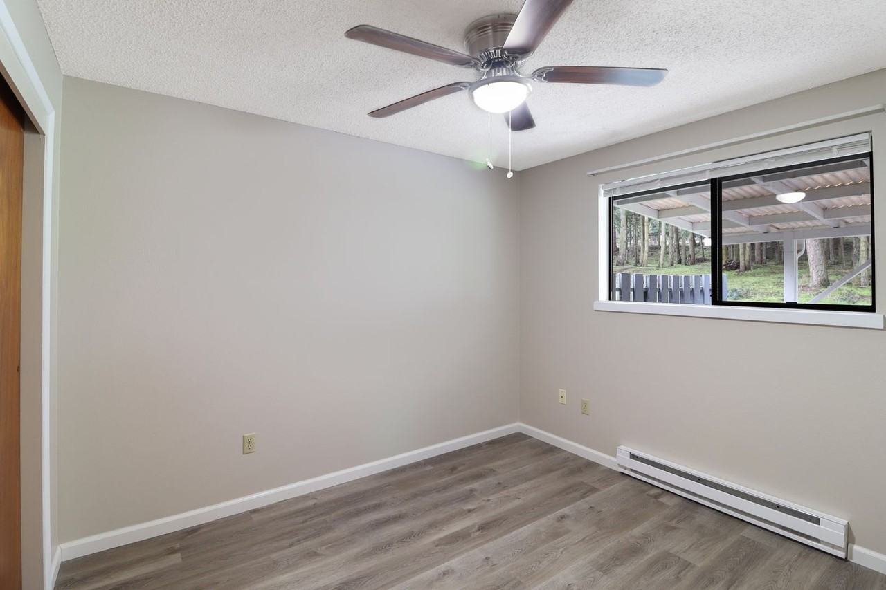 2977 N Oak Harbor Rd - Photo 6 of 10